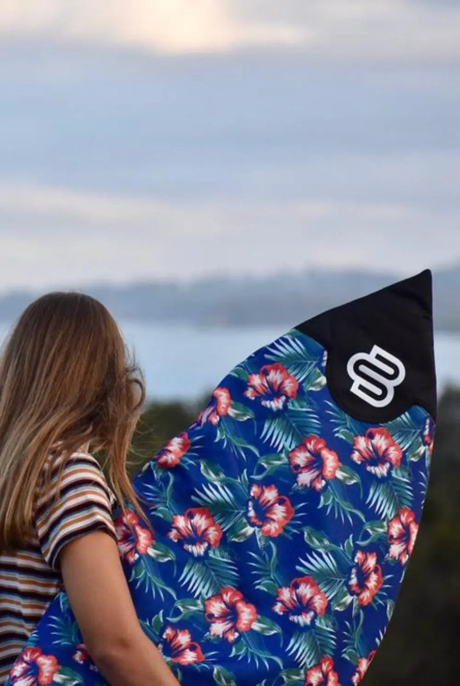 Hawaiian shortboard cover with drawstring closure drawn snug